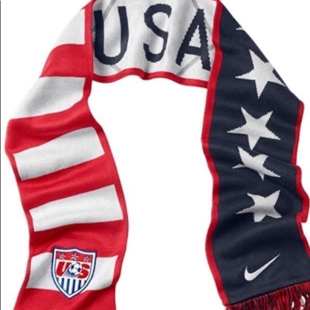 Nike USA soccer scarf